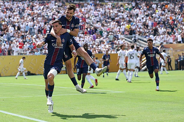 PSG vùi dập Real không thương tiếc.