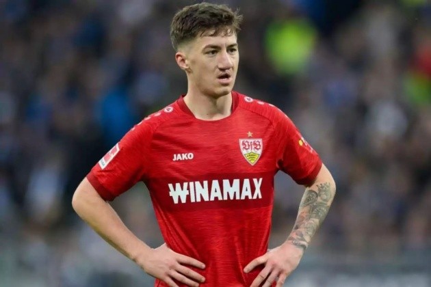 Angelo Stiller được ví như Toni Kroos.