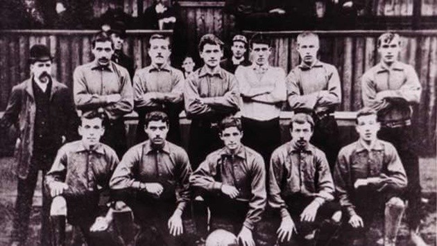 Đội hình Newcastle năm 1892.