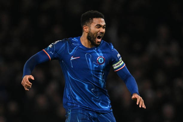 Reece James muốn FIFA cải thiện mặt cỏ.