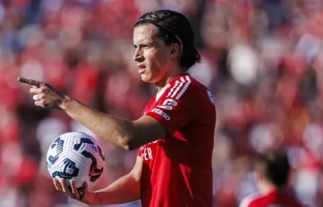 Alvaro Carreras sắp gia nhập Real.