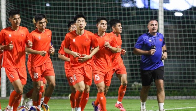 U23 Việt Nam trải qua buổi đầu tập luyện tại Indonesia