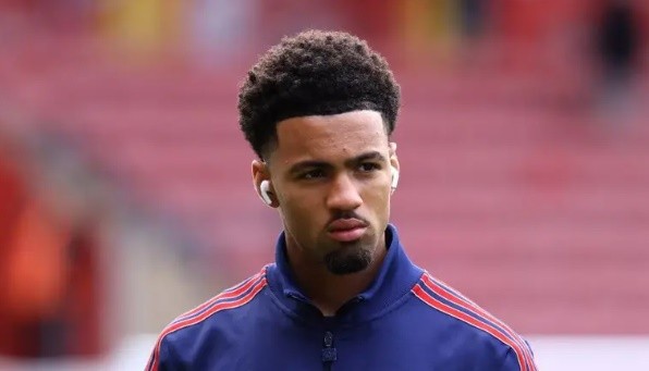 Arsenal giữ chân thành công Nwaneri.