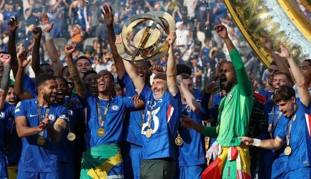 Chelsea ẵm khoản tiền thưởng khổng lồ.