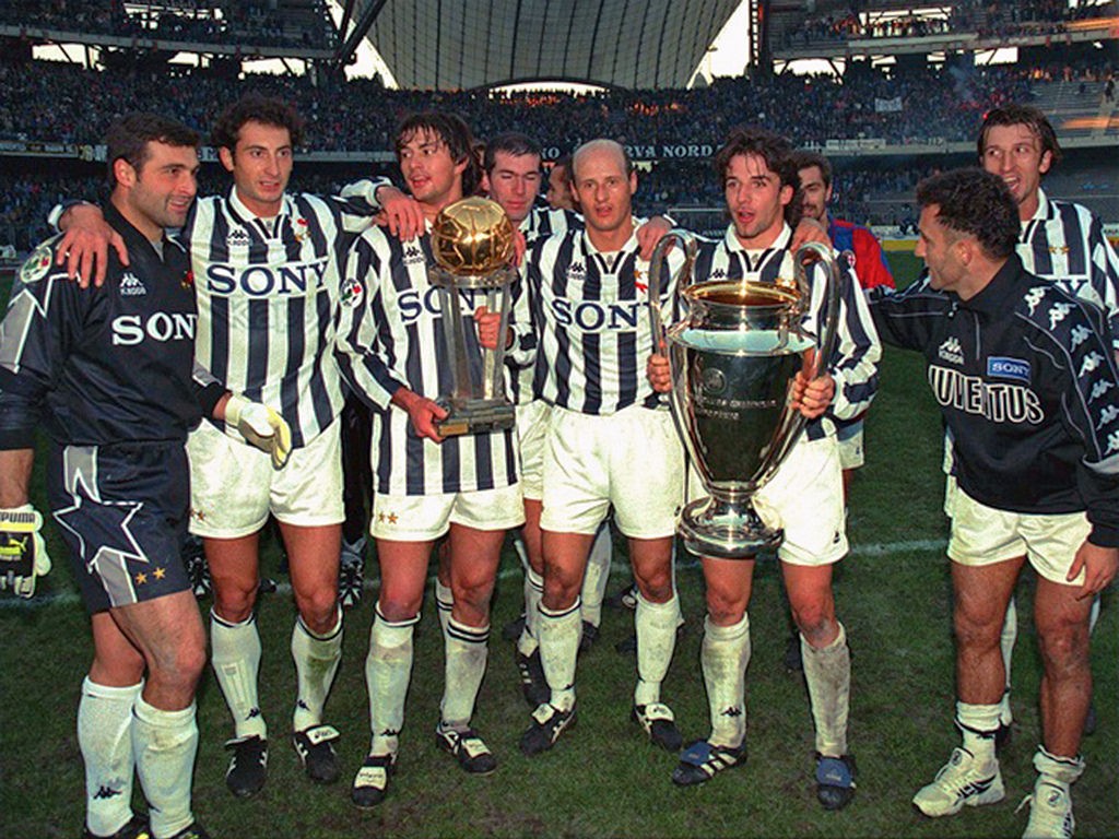 Màu áo sọc trắng của Juve đã đi vào huyền thoại với muôn vàn vinh quang