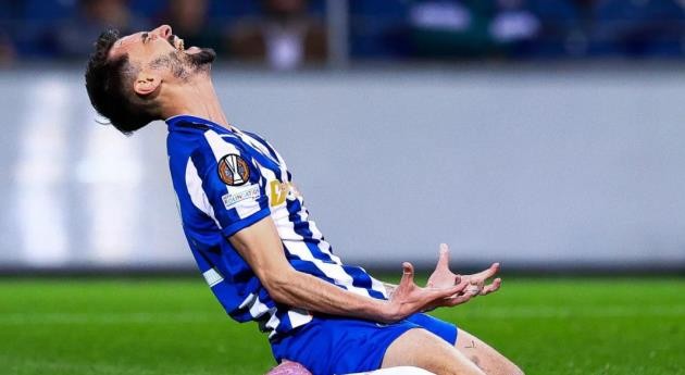 Fabio Vieira có thể rời Arsenal để tái hợp Cuesta tại Parma.