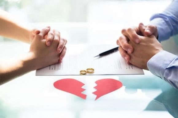 Trong thế giới người lớn, tiền không phải là tất cả, nhưng không có tiền thì chẳng làm được gì.