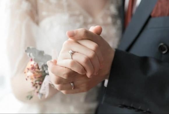 Một nguyên nhân khiến đàn ông “mạnh dạn” ngoại tình là bởi họ hiểu rõ: vợ sẽ khó lòng rời bỏ mình.