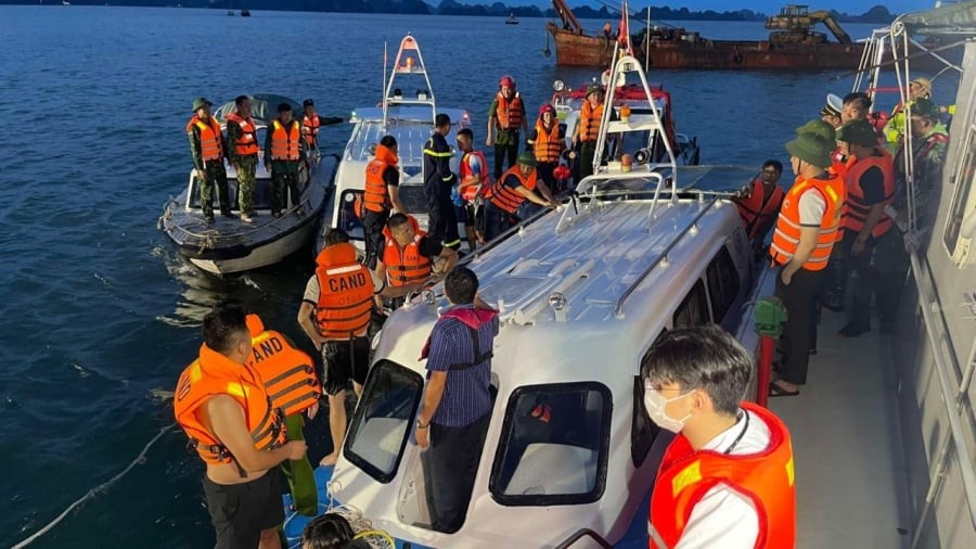 Việc cứu hộ vẫn đang được tiếp tục