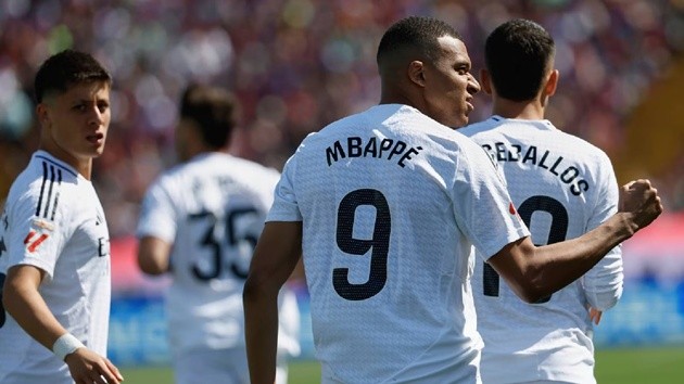 Mbappe chưa đưa ra yêu cầu nhận áo số 10