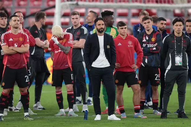 Man Utd vẫn đang đợi ngày được hồi sinh