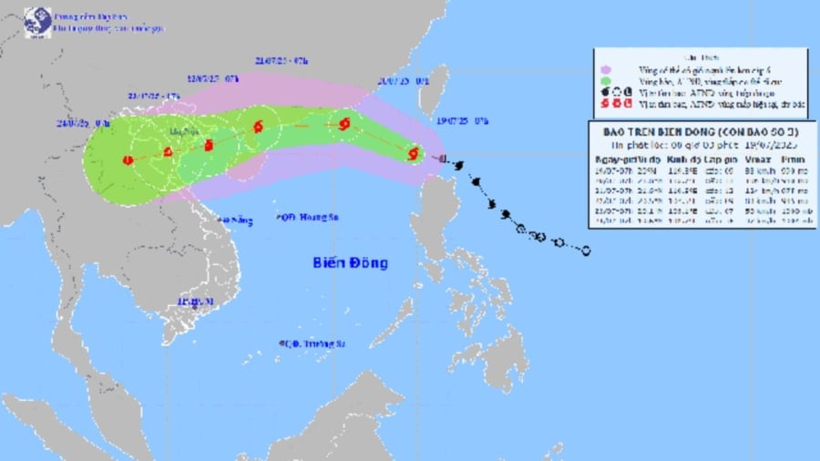 Cập nhật Khẩn Cấp cơn bão số 3: Bão WIPHA cách Quảng Ninh 140km, Hải Phòng 70km, sức gió giật cấp 13 cực mạnh