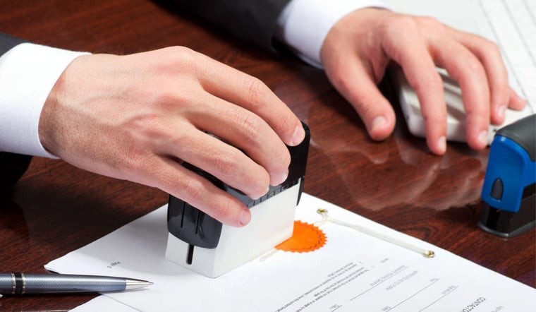2 trường hợp công chứng viên từ chối công chứng di chúc nhà đất, là trường hợp nào?