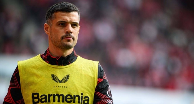Ten Hag muốn giữ chân Xhaka. 