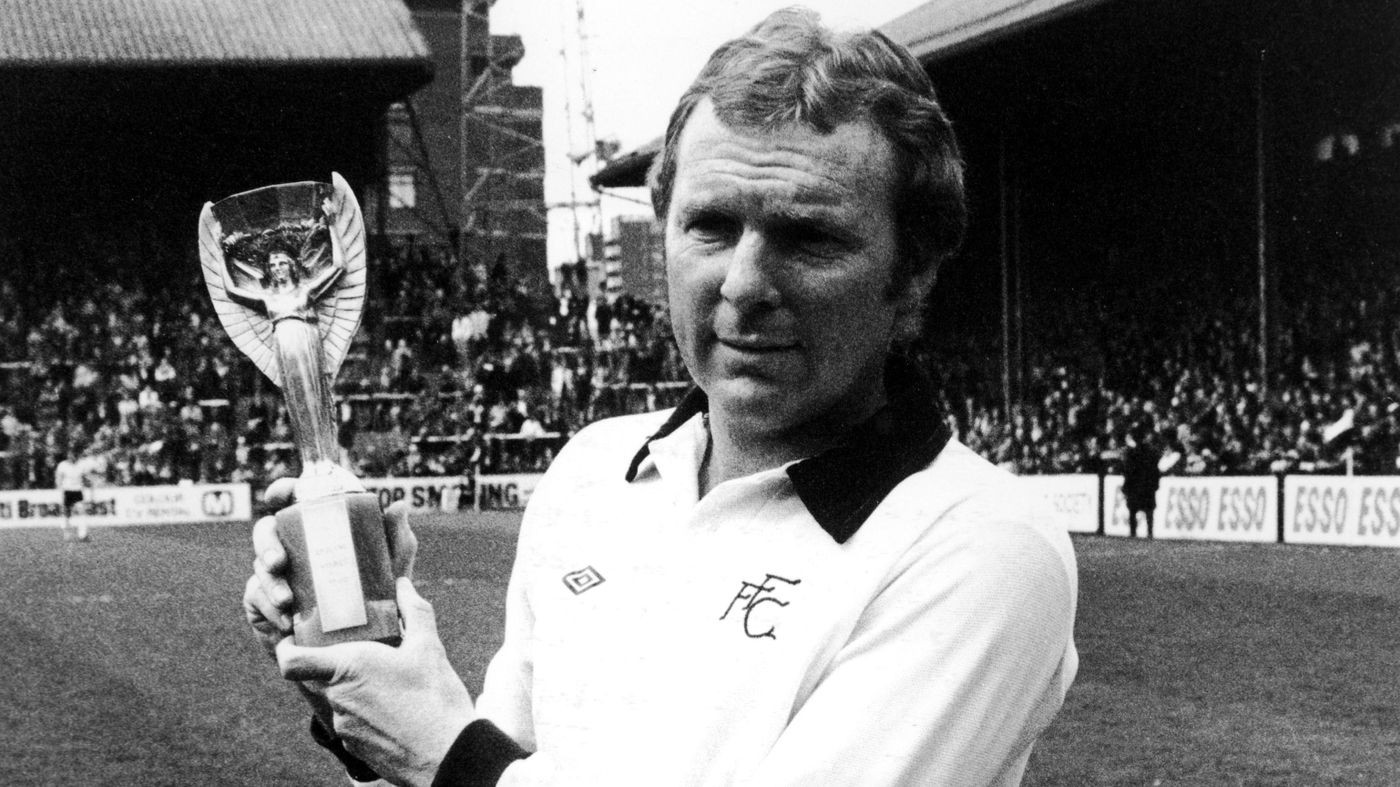 Huyền thoại tuyển Anh, Bobby Moore là một trong những tên tuổi đáng chú ý từng khoác áo Fulham.