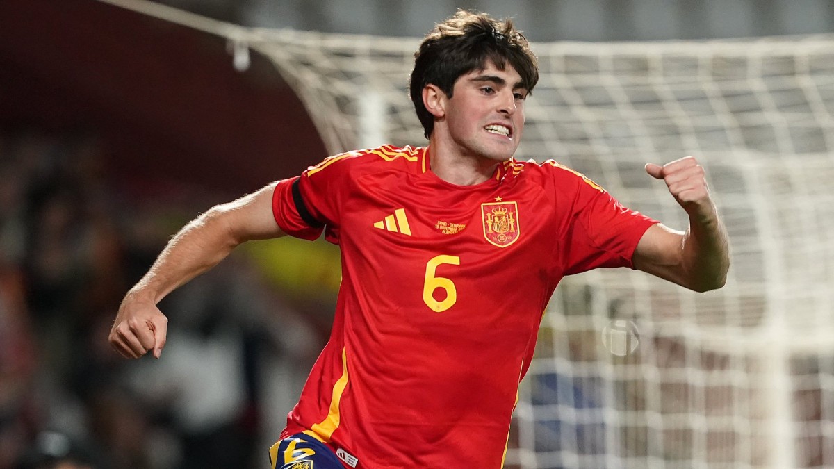 Manchester United muốn chiêu mộ Javi Guerra để tăng cường sức mạnh hàng tiền vệ.