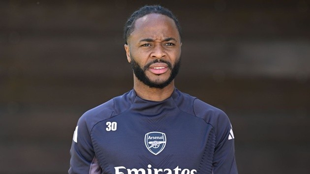 Sterling trở lại Chelsea từ Arsenal và có thể tiếp tục bị thải loại
