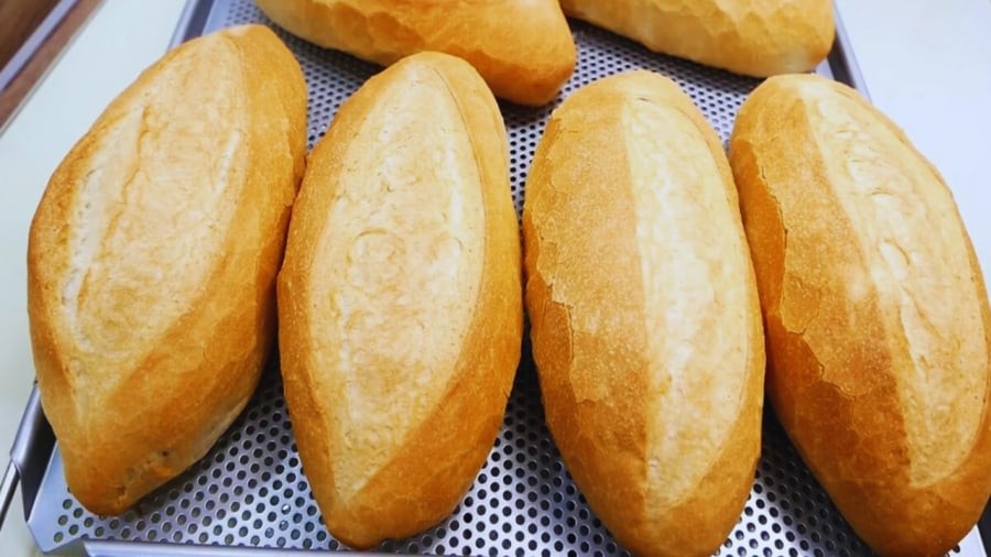 Bánh mì rất ngon nhưng 5 người này dù thèm mấy cũng nên hạn chế kẻo rước họa vào thân