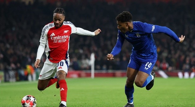 Sterling nằm trong tầm ngắm của Fulham. 