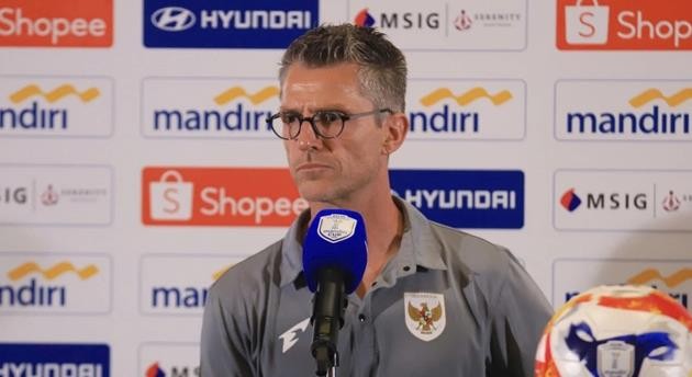 Trợ lý Frank van Kempen của ĐT U23 Indonesia.