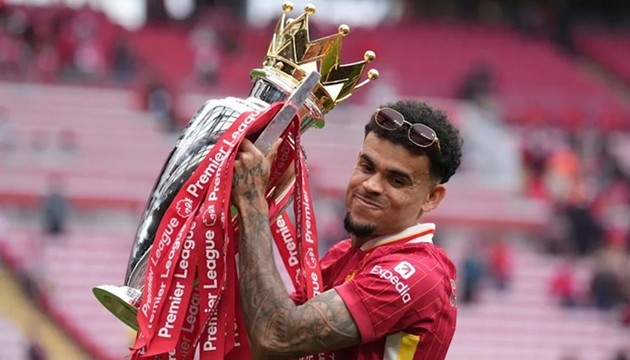 Bayern kiên định theo đuổi Diaz.