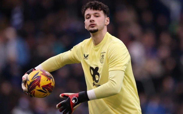 James Trafford là cái tên mới nhất vuột khỏi tầm tay Newcastle.