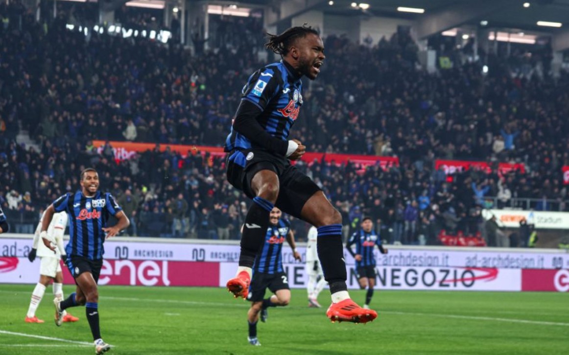 Inter Milan đặt mục tiêu chiêu mộ Ademola Lookman.