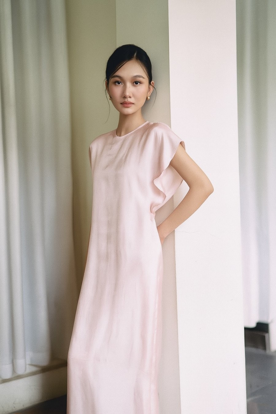 Khi tiết trời bắt đầu chuyển nhẹ, những gam màu pastel như hồng phấn, xanh mint, vàng bơ hay tím lavender luôn là lựa chọn tuyệt vời