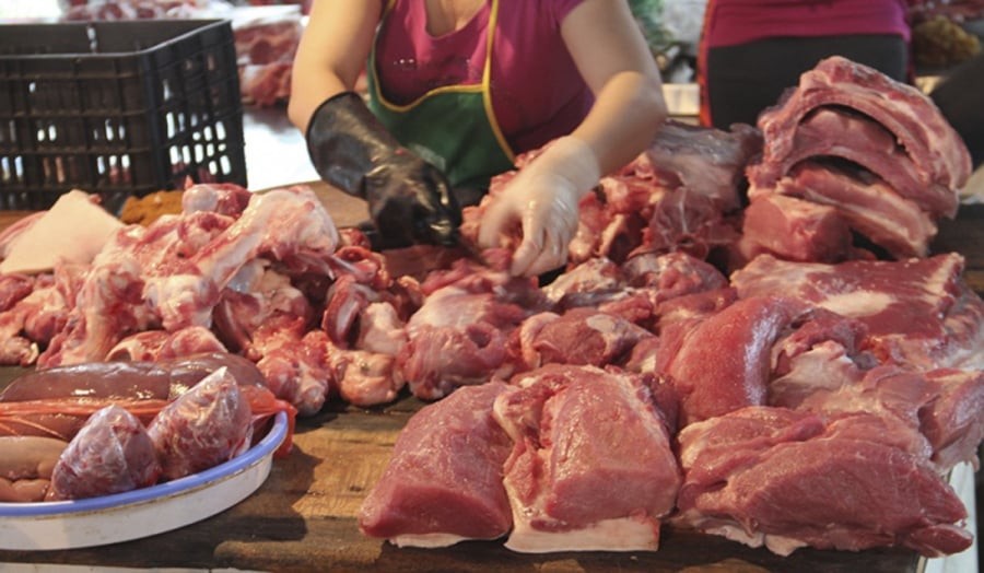 Một miếng thịt lợn sạch, tươi sẽ có mùi thơm nhẹ đặc trưng, không gây khó chịu