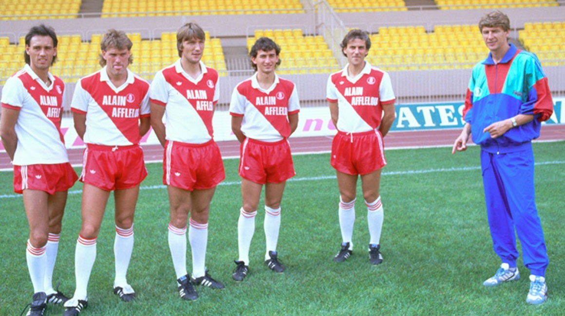 Wenger khi còn là HLV Monaco