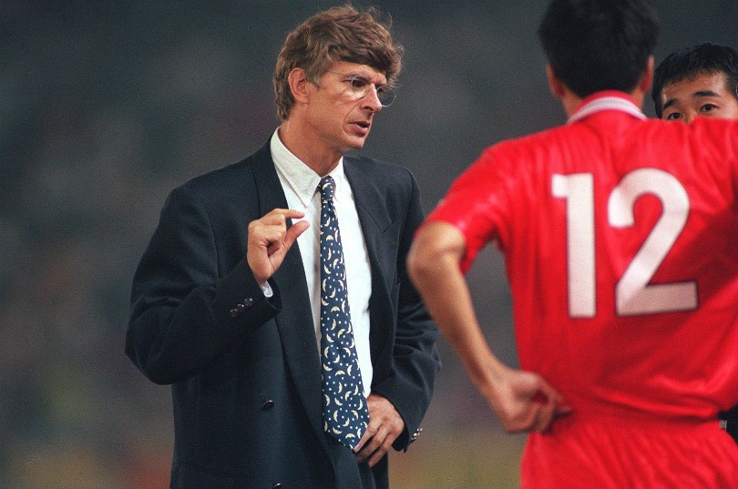 Wenger hoàn thiện bản thân tại Nhật Bản