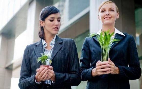 Tình bạn như thế không còn là sự gắn bó, mà trở thành gánh nặng. 