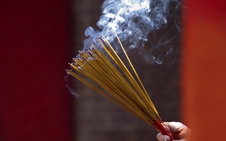 Đố hương giải vía