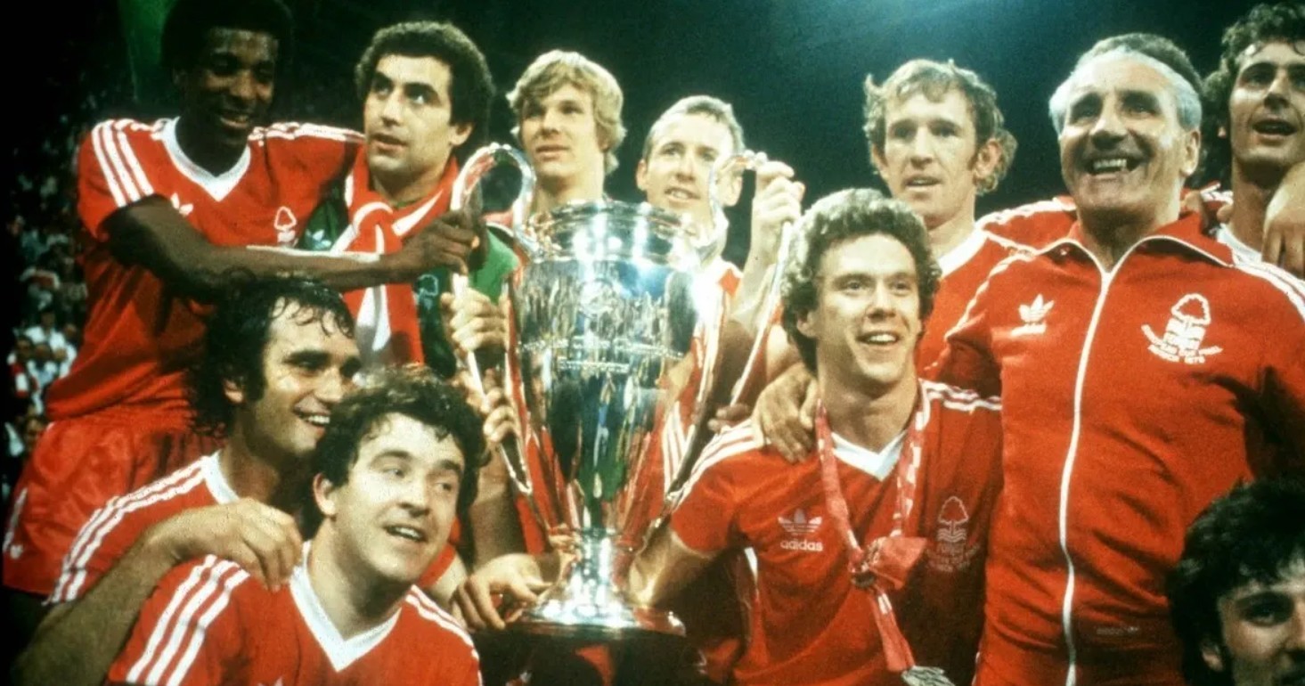 Nottingham Forest tạo nên lịch sử khi trở thành đội bóng Anh đầu tiên hai lần liên tiếp vô địch cúp C1 châu Âu (European Cup).