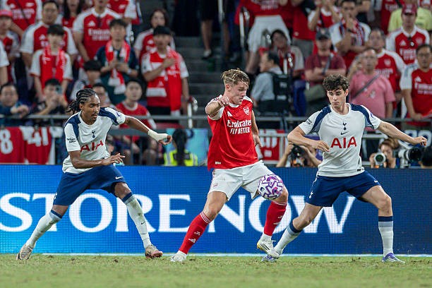 Gyokeres có trận đấu đầu tiên dưới màu áo Arsenal.