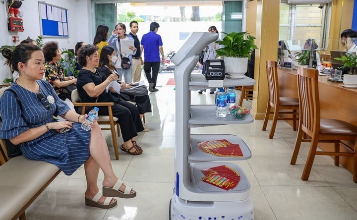 Các tiện ích đều được chuẩn hóa và triển khai đồng loạt từ tuyến xã, phường đến các trung tâm cấp thành phố, với sự giám sát và đánh giá liên tục từ cơ quan chức năng