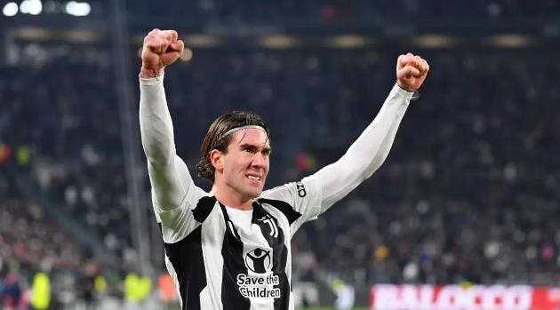 Vlahovic rộng đường đến AC Milan.