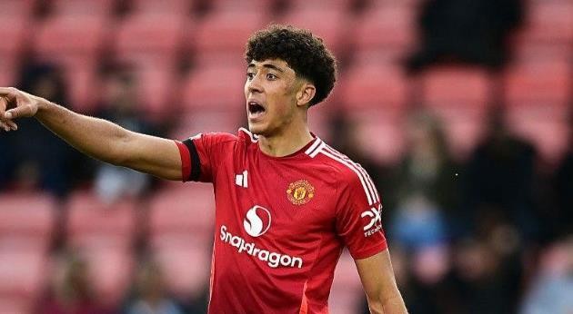 Manchester United cho mượn Ethan Wheatley đến Northampton Town.