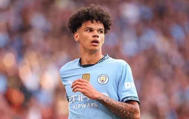 Nico O'Relly chuẩn bị gia hạn hợp đồng với Manchester City.