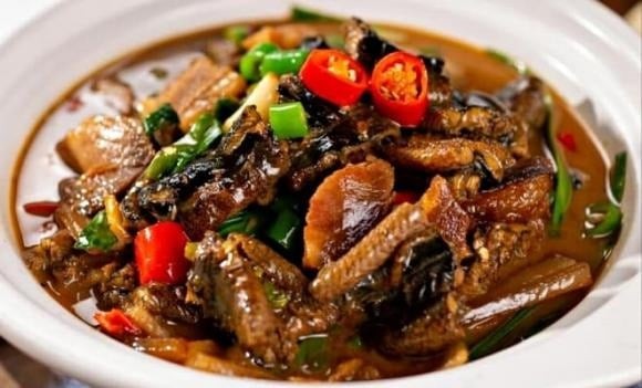 Không dừng lại ở đó, DHA còn là thành phần cấu tạo chính của tế bào thần kinh, giúp tăng cường trí nhớ, khả năng tập trung và tư duy.