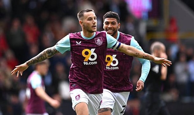 Josh Browning quyết định không gia hạn với Burnley.
