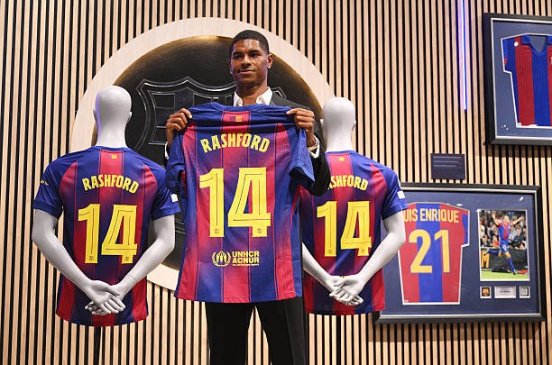 Rashford đã chính thức cập bến Camp Nou. 