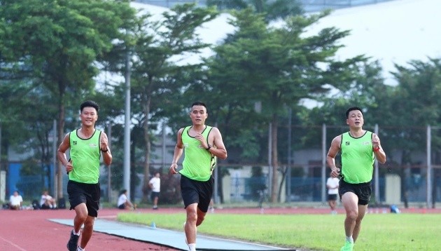 VFF thực hiện bài kiểm tra thể lực nghiêm ngặt với các trọng tài.