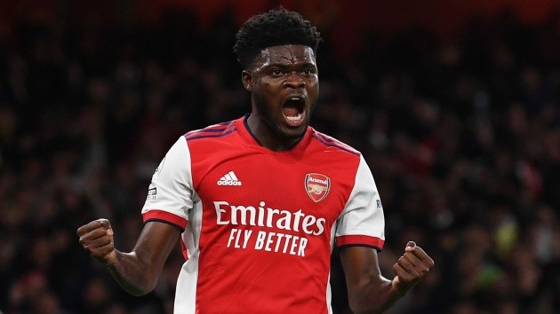 Rắc rối bủa vây Partey ngay khi rời Arsenal.