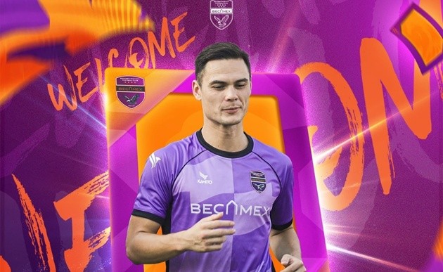 Adriano Schmidt trở thành tân binh củaw