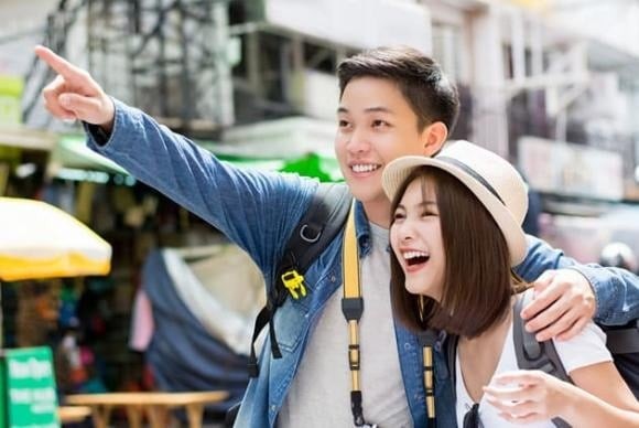 Nhiều người bước vào hôn nhân với suy nghĩ: “Chỉ cần yêu là đủ.”