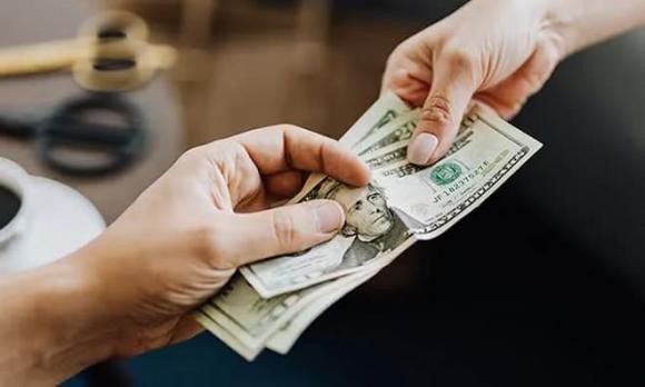 Người có phúc khí cao càng già càng giàu
