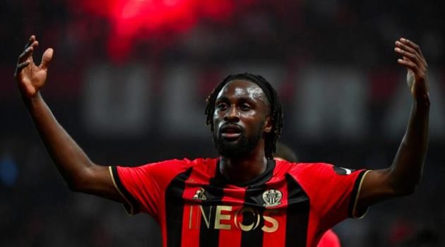 Aston Villa chiêu mộ Evann Guessand từ Nice với giá 35 triệu euro.
