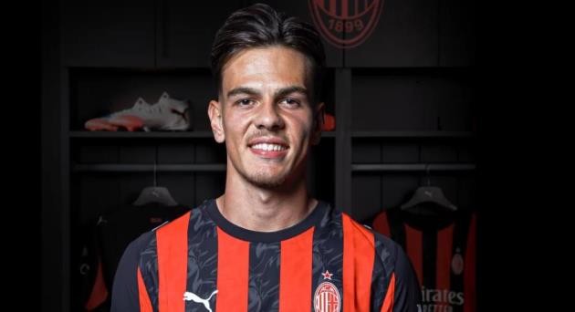  Jashari đã gia nhập AC Milan.