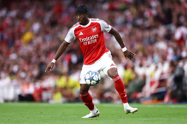 Madueke được tung vào sân trong trận đấu với Villarreal.